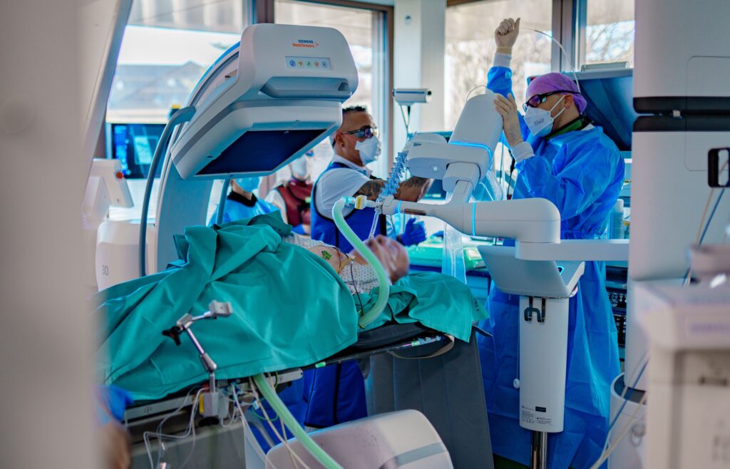 Early Lung Cancer Diagnosis Enabled with Robot-Guided Scanners