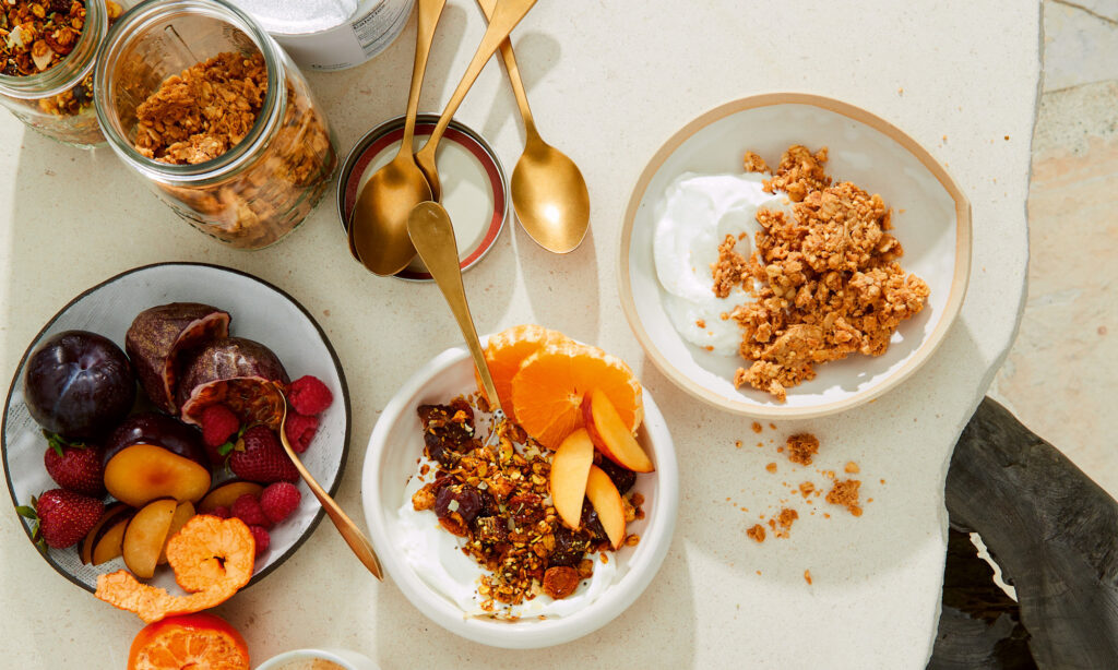 Satisfy Your Sweet Tooth With This Dark Chocolate Granola