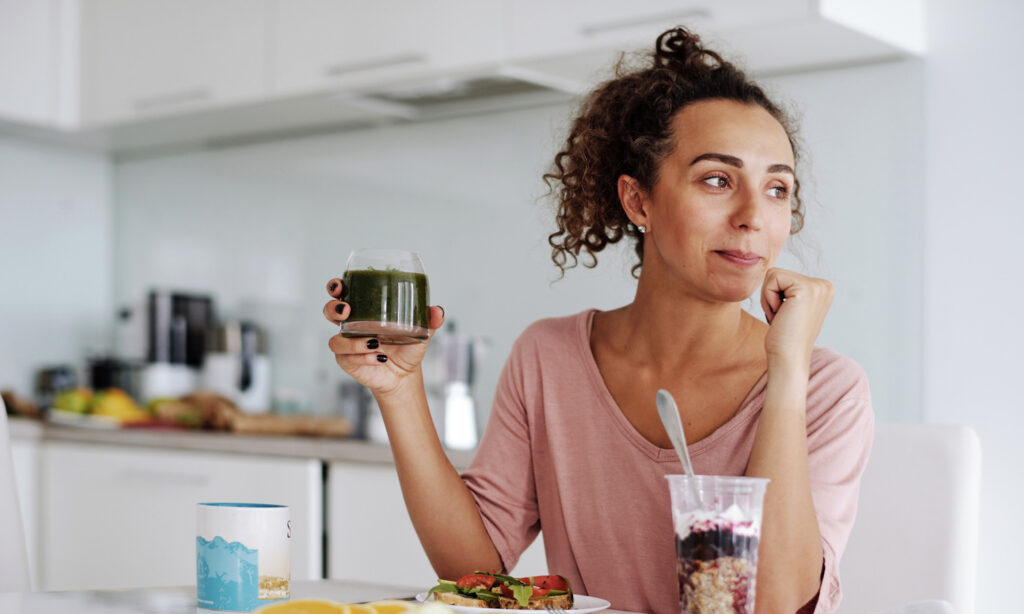Why Do Some People Wake Up Hungry & Others Don't?