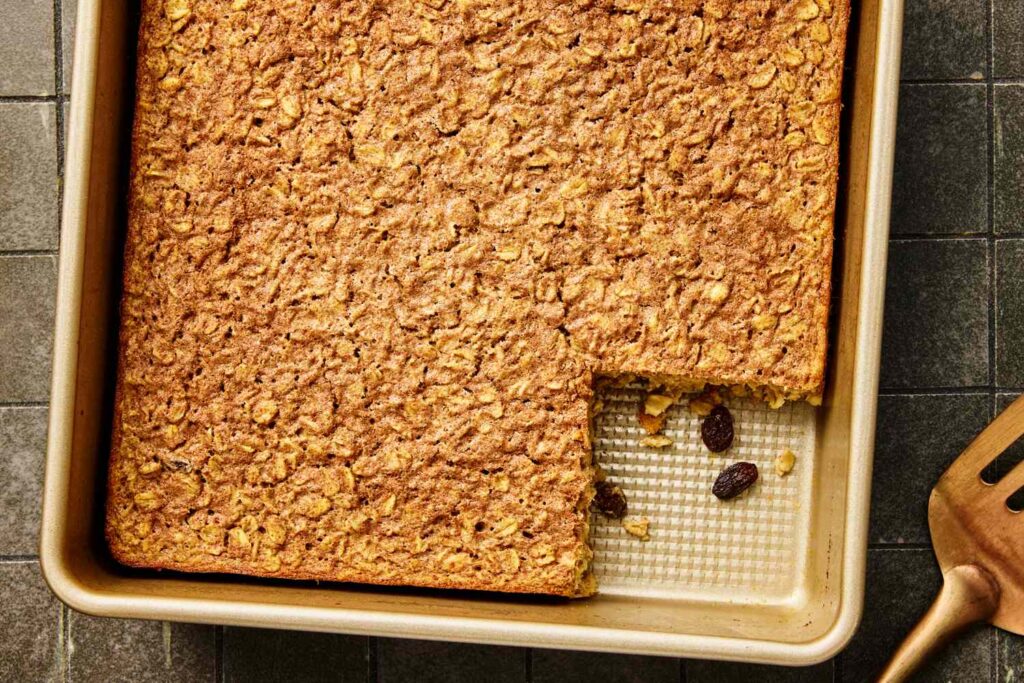 Cinnamon-Raisin Baked Oats
