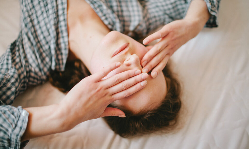 Feeling Stressed Before Bed? This Can Actually Help You Unwind