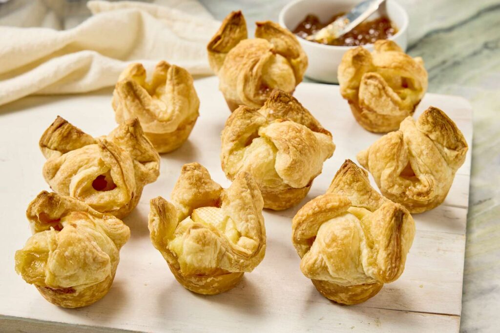 Jam-Brie Puff Pastry Bites
