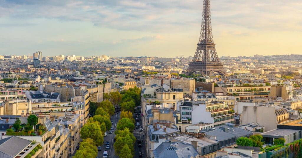 What are supplement ingredient suppliers showcasing at FiE 2025?